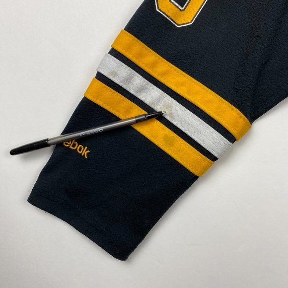 Tim Thomas Boston Bruins Reebok Hockey Jersey Boys Youth Small/Medium - Picture 11 of 15